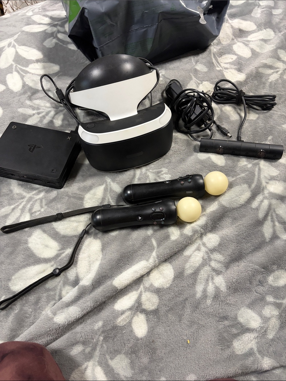 Sony PlayStation VR Headset with 2 Black and White Controllers